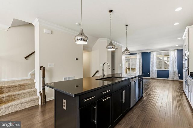 22462 CAMBRIDGEPORT SQ, Ashburn, VA 20148