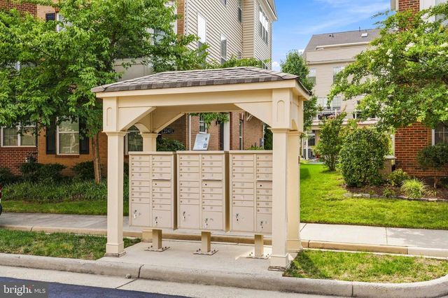 22462 CAMBRIDGEPORT SQ, Ashburn, VA 20148