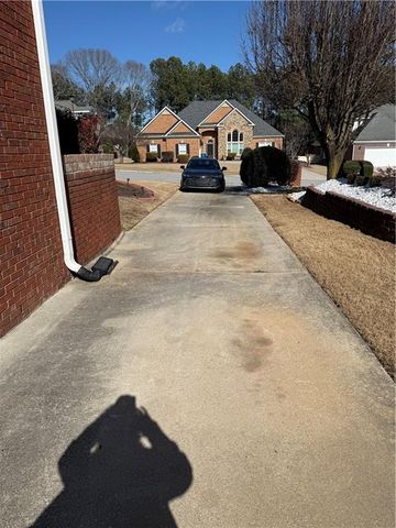 1120 Lewis Ridge Circle, Lawrenceville, GA 30045