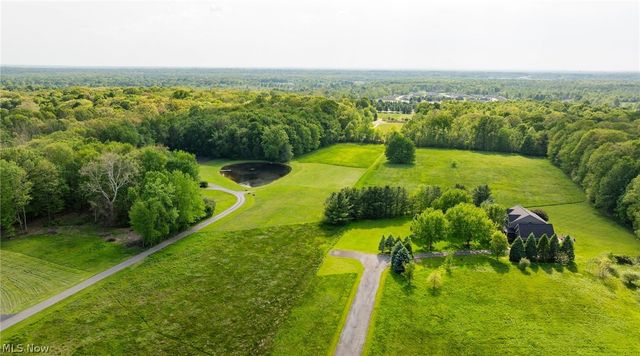 2941 Howland Wilson Road NE, Warren, OH 44484