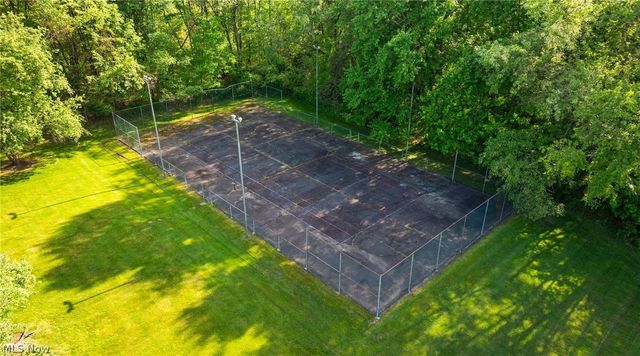 2941 Howland Wilson Road NE, Warren, OH 44484