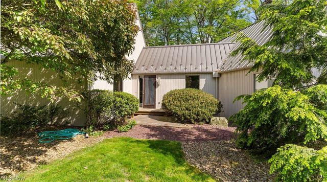 2941 Howland Wilson Road NE, Warren, OH 44484