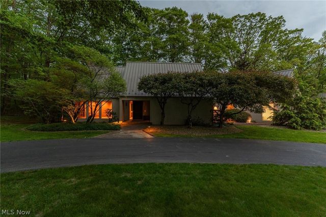 2941 Howland Wilson Road NE, Warren, OH 44484