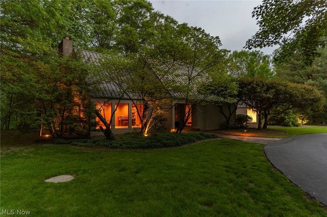 2941 Howland Wilson Road NE, Warren, OH 44484