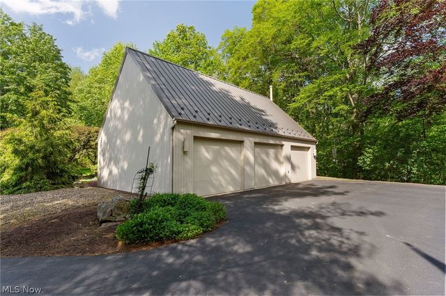 2941 Howland Wilson Road NE, Warren, OH 44484