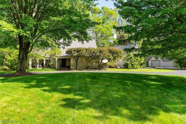 2941 Howland Wilson Road NE, Warren, OH 44484