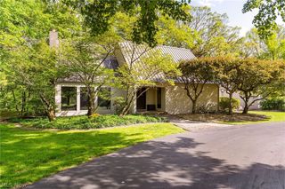 2941 Howland Wilson Road NE, Warren, OH 44484