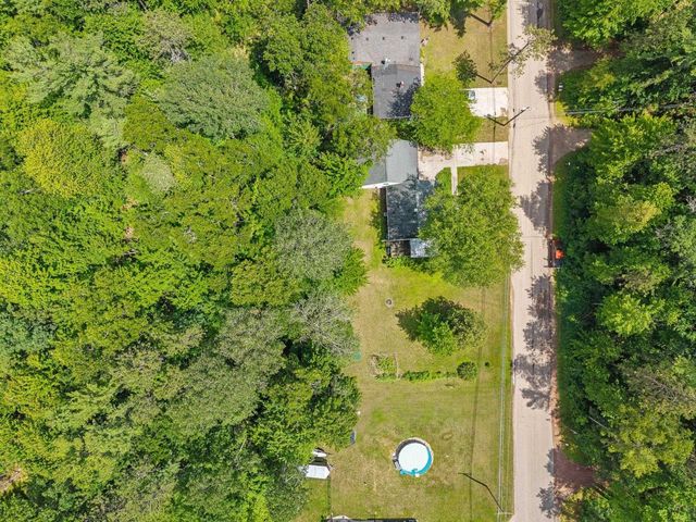 W8306 CLOVERLEAF LAKE ROAD, Clintonville, WI 54929