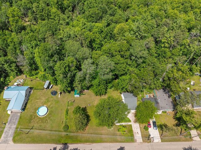 W8306 CLOVERLEAF LAKE ROAD, Clintonville, WI 54929