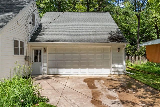 W8306 CLOVERLEAF LAKE ROAD, Clintonville, WI 54929