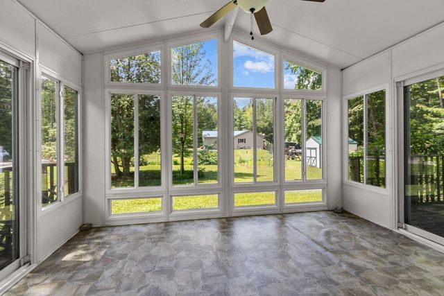 W8306 CLOVERLEAF LAKE ROAD, Clintonville, WI 54929