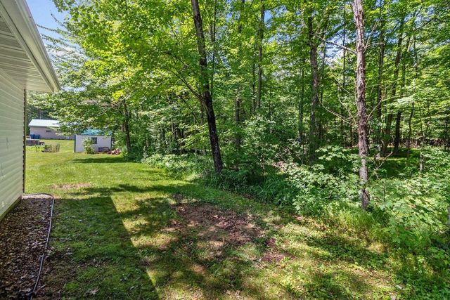 W8306 CLOVERLEAF LAKE ROAD, Clintonville, WI 54929
