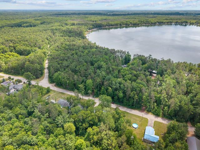 W8306 CLOVERLEAF LAKE ROAD, Clintonville, WI 54929