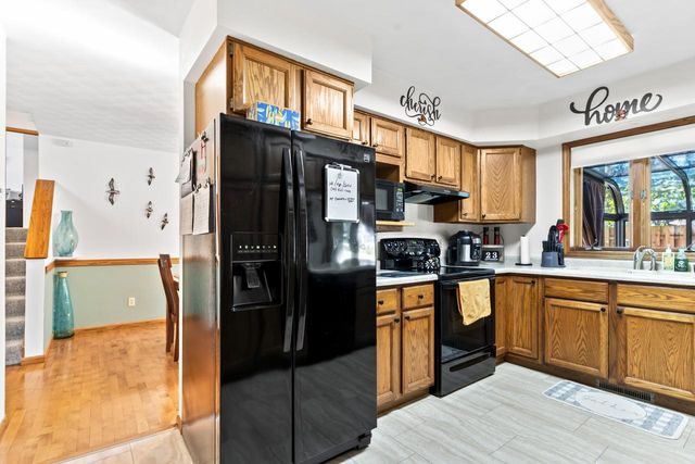 1901 E BLUEBIRD LANE, Appleton, WI 54915