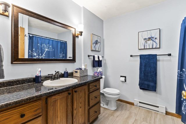 1901 E BLUEBIRD LANE, Appleton, WI 54915