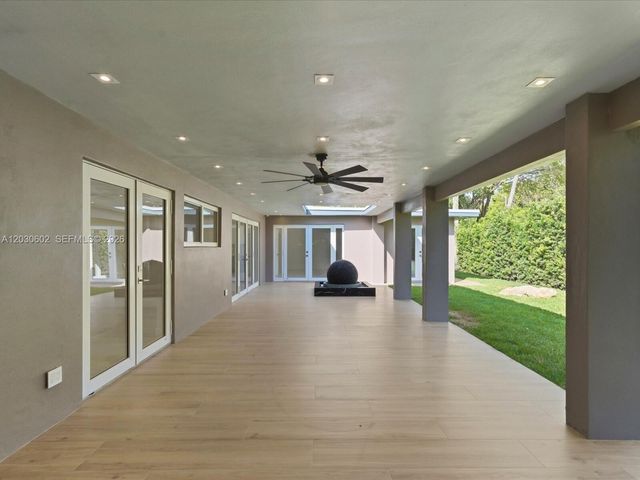 291 E Shore Drive E, Miami, FL 33133