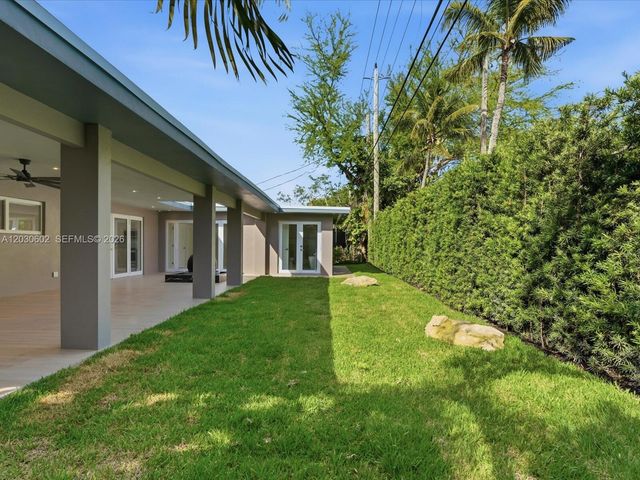 291 E Shore Drive E, Miami, FL 33133