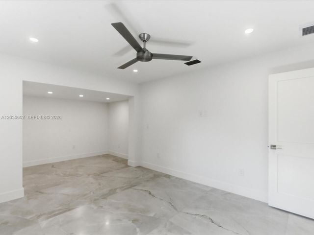 291 E Shore Drive E, Miami, FL 33133