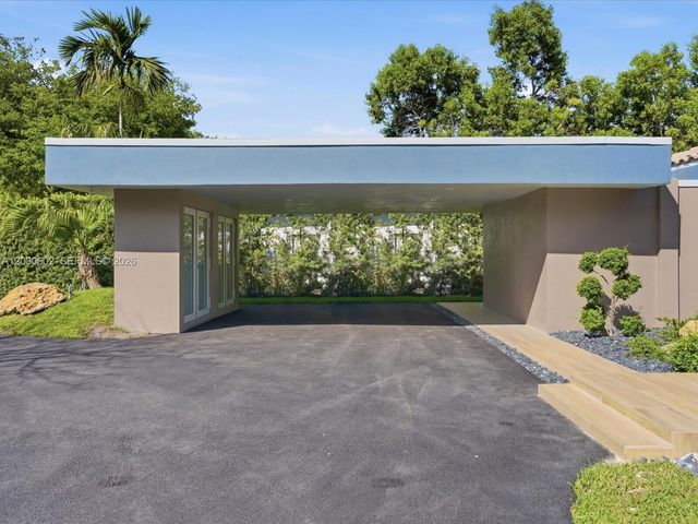 291 E Shore Drive E, Miami, FL 33133