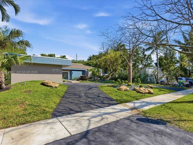 291 E Shore Drive E, Miami, FL 33133