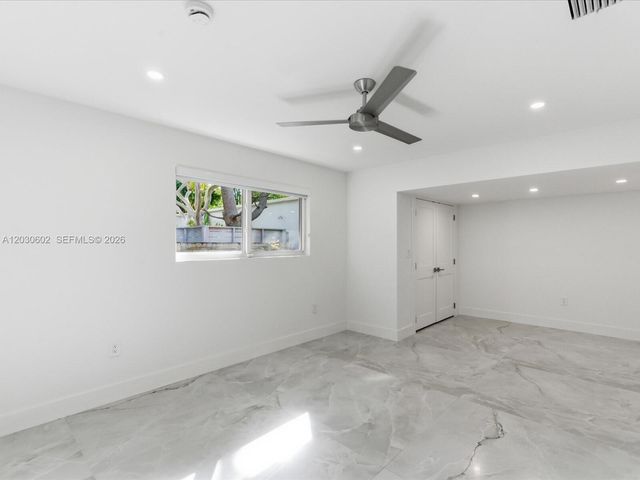 291 E Shore Drive E, Miami, FL 33133