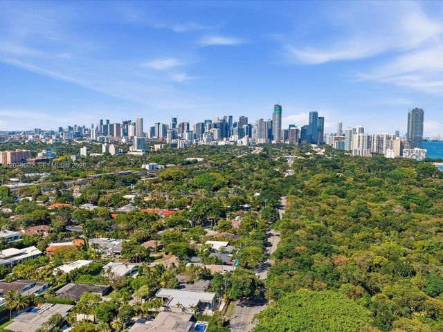 291 E Shore Drive E, Miami, FL 33133