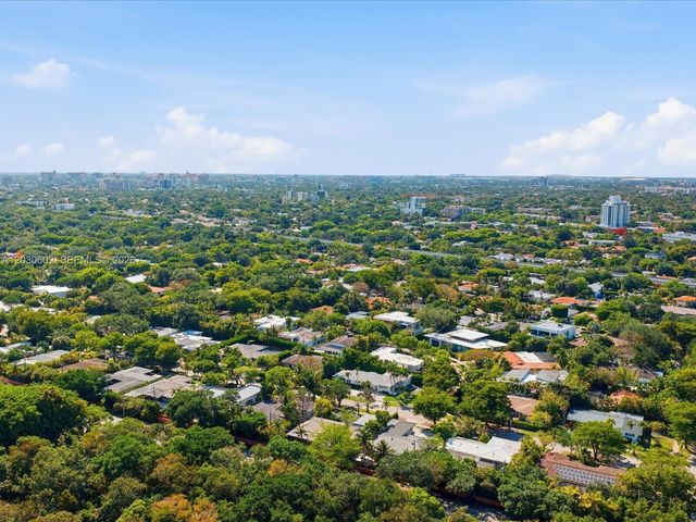 291 E Shore Drive E, Miami, FL 33133