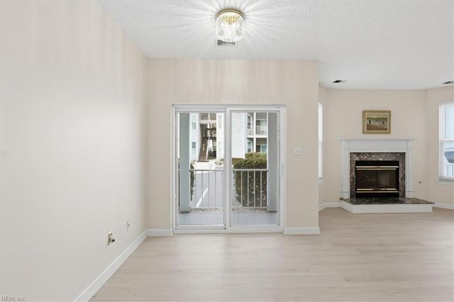 2312 Beach Haven Dr Apt 102, Virginia Beach, VA 23451