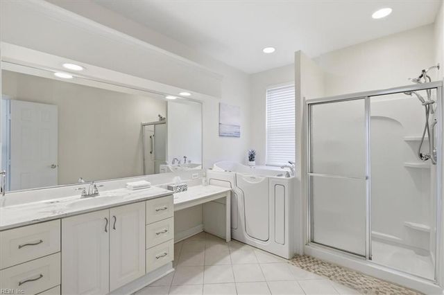 2312 Beach Haven Dr Apt 102, Virginia Beach, VA 23451