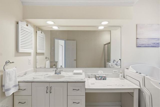 2312 Beach Haven Dr Apt 102, Virginia Beach, VA 23451