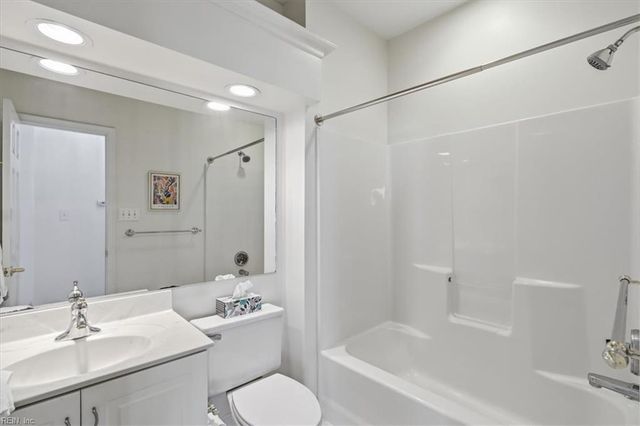 2312 Beach Haven Dr Apt 102, Virginia Beach, VA 23451