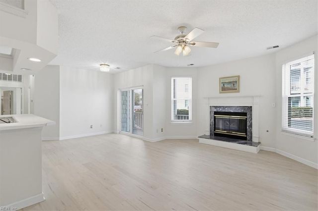 2312 Beach Haven Dr Apt 102, Virginia Beach, VA 23451