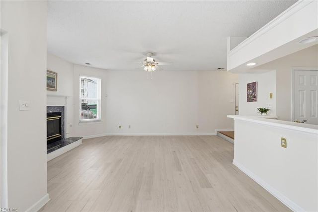 2312 Beach Haven Dr Apt 102, Virginia Beach, VA 23451