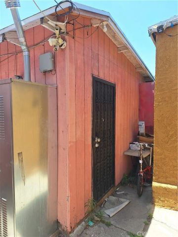 1031 S Ditman, Los Angeles, CA 90023
