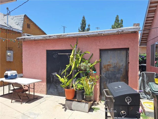 1031 S Ditman, Los Angeles, CA 90023