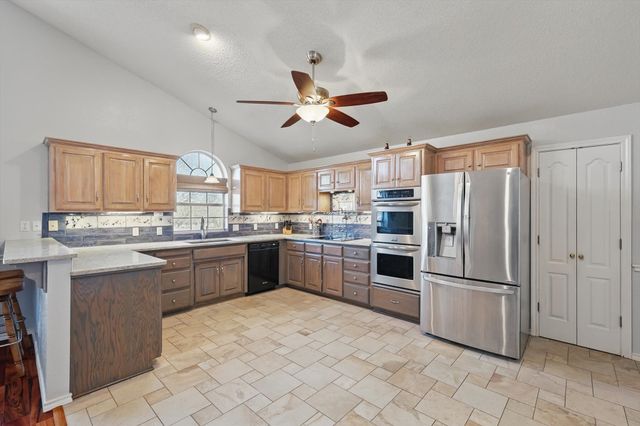 9942 State Highway 56, Sherman, TX 75090