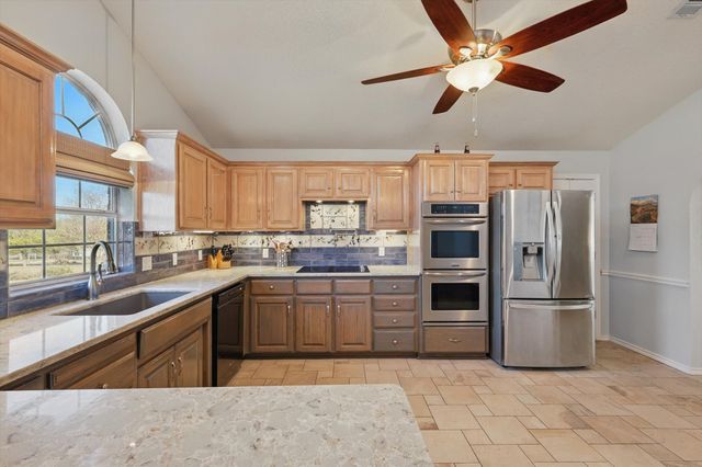 9942 State Highway 56, Sherman, TX 75090