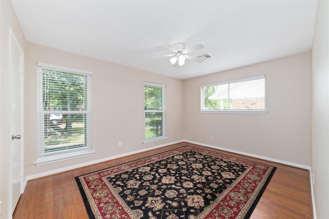 5643 Cheena Drive, Houston, TX 77096