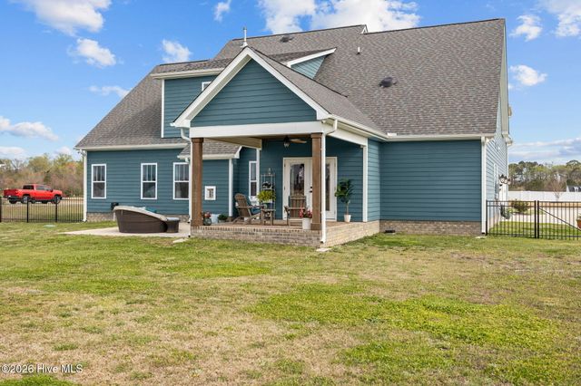 2754 Windflower Lane, Grimesland, NC 27837