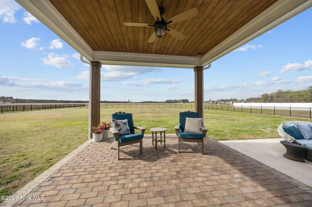 2754 Windflower Lane, Grimesland, NC 27837