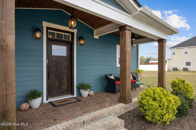 2754 Windflower Lane, Grimesland, NC 27837