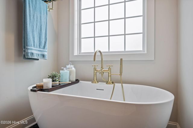 2754 Windflower Lane, Grimesland, NC 27837