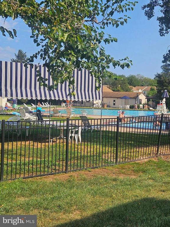 4016 BARRY CT, Southampton, PA 18966