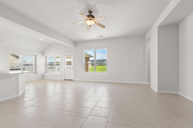 112 Dina Lane, Montgomery, TX 77356