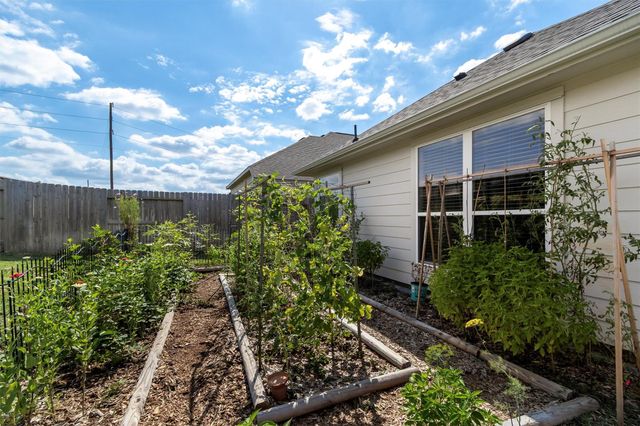 112 Dina Lane, Montgomery, TX 77356