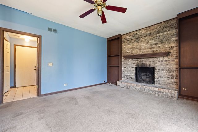 983 Valleyview Drive, Bartlett, IL 60103