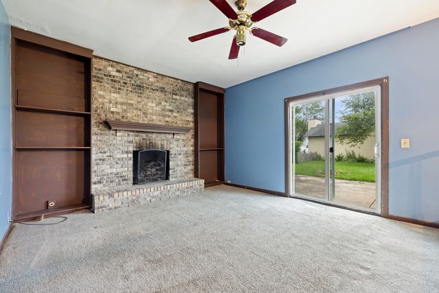 983 Valleyview Drive, Bartlett, IL 60103