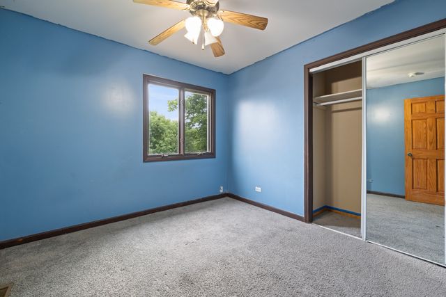 983 Valleyview Drive, Bartlett, IL 60103
