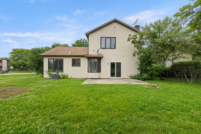 983 Valleyview Drive, Bartlett, IL 60103