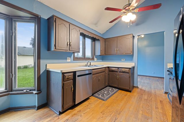 983 Valleyview Drive, Bartlett, IL 60103